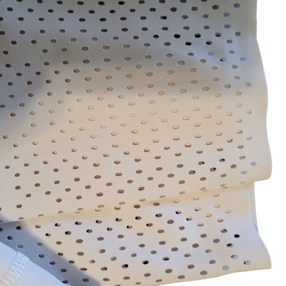 Lululemon Anew white ankle length leggings - 6.    S78 - Picture 5 of 7